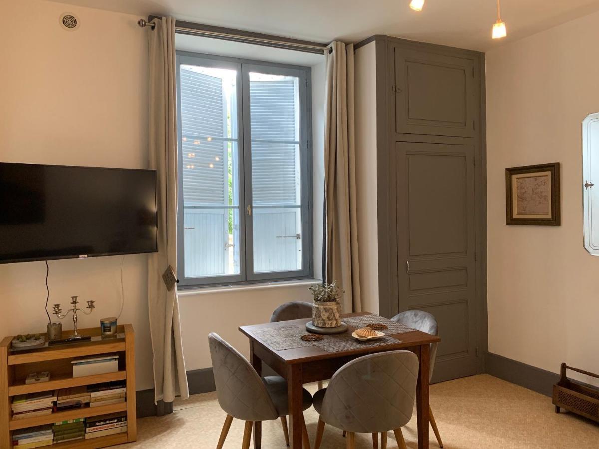 La Cour Pavee, T2 Lumineux, Cosy, Confort 55 M2 Saint-Léonard-de-Noblat Dış mekan fotoğraf