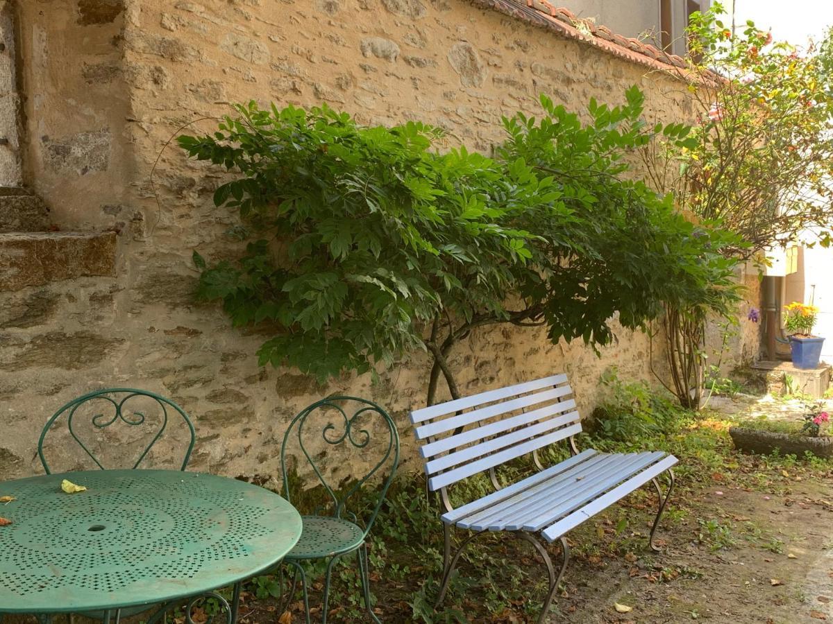 La Cour Pavee, T2 Lumineux, Cosy, Confort 55 M2 Saint-Léonard-de-Noblat Dış mekan fotoğraf