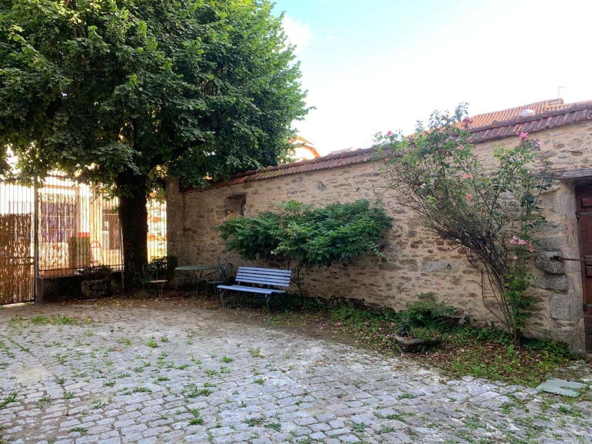La Cour Pavee, T2 Lumineux, Cosy, Confort 55 M2 Saint-Léonard-de-Noblat Dış mekan fotoğraf